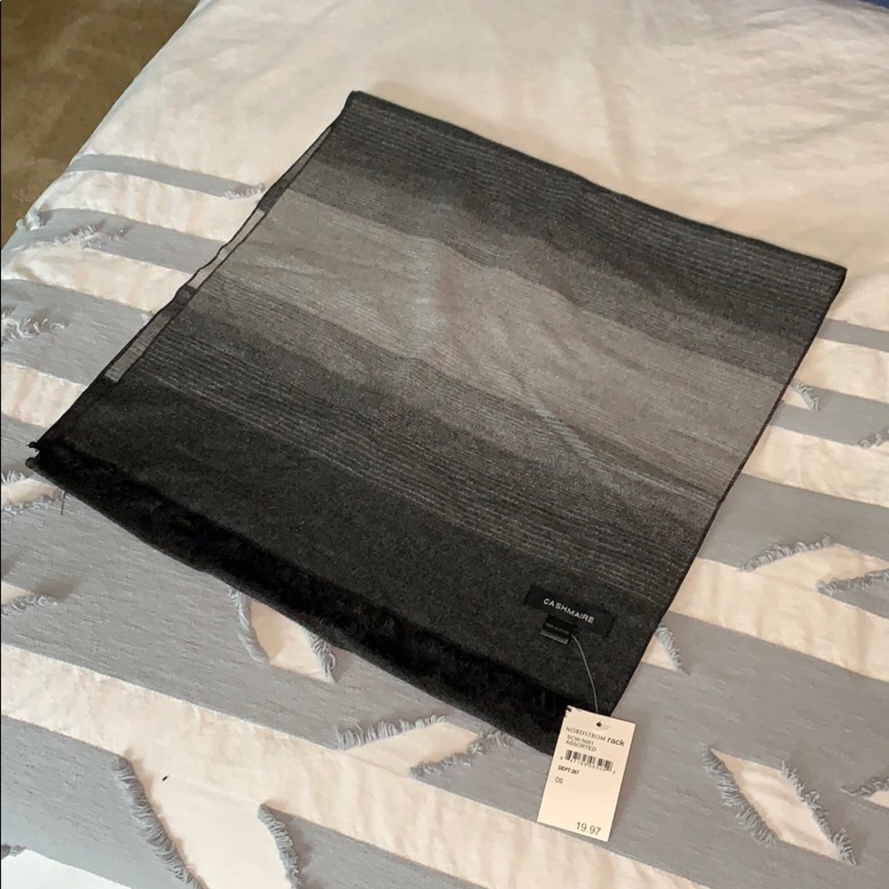 NWT Black/Grey Cashmaire Scarf